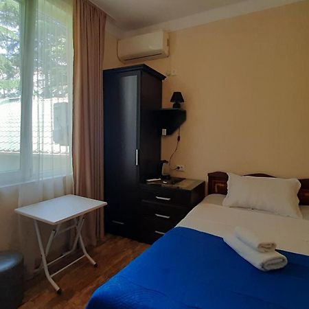 Guesthouse Next To Beach Batumi Exterior foto